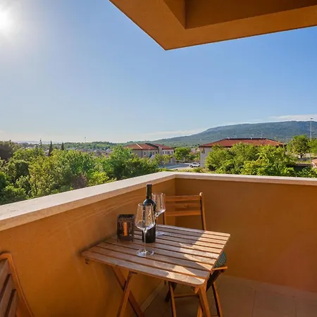 Apartment Leni Cres